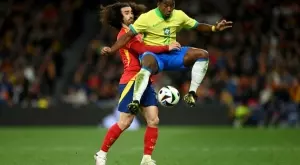 Изумително: Ендрик и гаджето му са подписали "договор за добро поведение"!