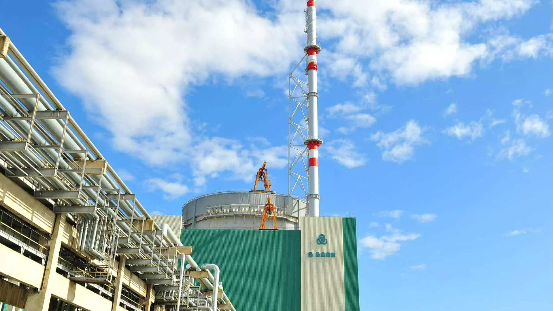 Свежото ядрено гориво от "Уестингхаус" е вече в АЕЦ "Козлодуй", кога започва зареждането? (СНИМКИ)