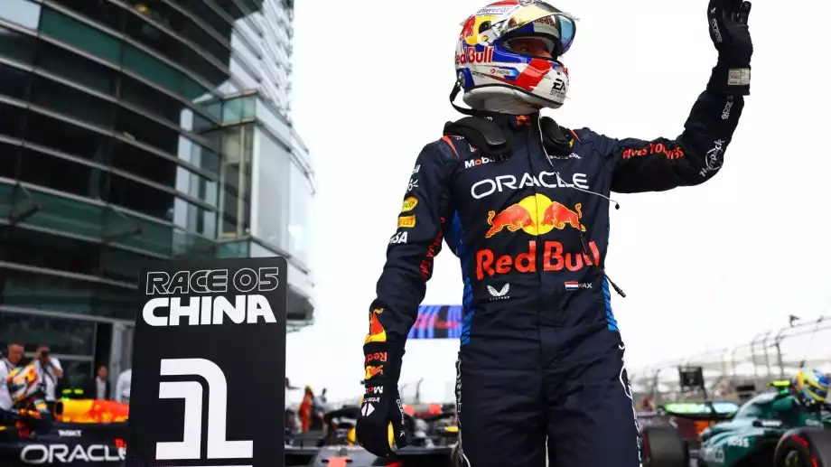 "Забавлявах се": Макс Верстапен безкрайно уверен след първата си победа в Китай