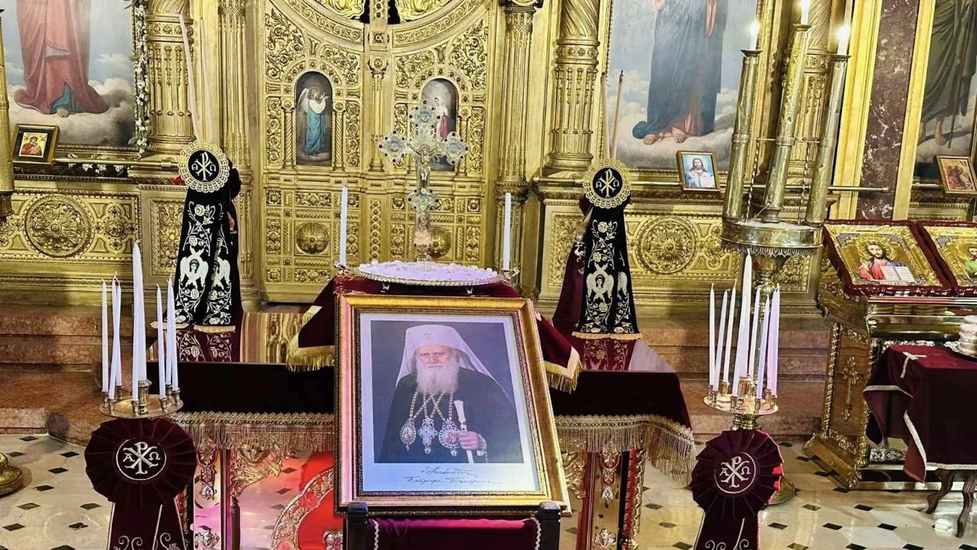 Панихида и в Истанбул за 40 дни от кончината на патриарх Неофит  