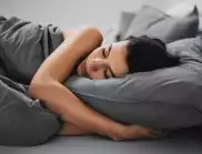Кардиолог обясни дали е вредно да спите на дясната страна
