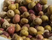 Оливки или черни маслини: Каква е разликата, кое е по-полезно?