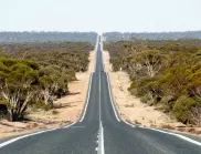 Без погрешен завой: Най-дългият прав път в Австралия е 147 км без нито една отбивка