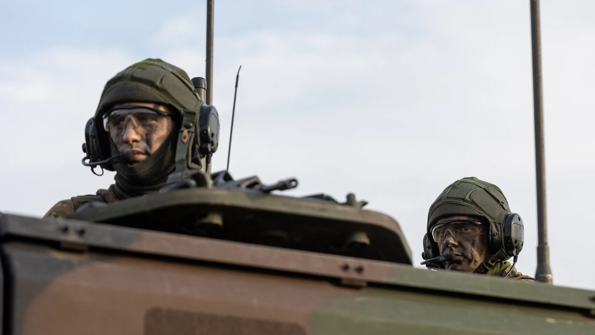 НАТО е определила две "червени линии", след които ще се намеси в Украйна?