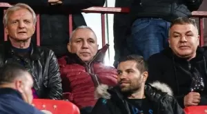 {{ otherArticle[0].article.title }}