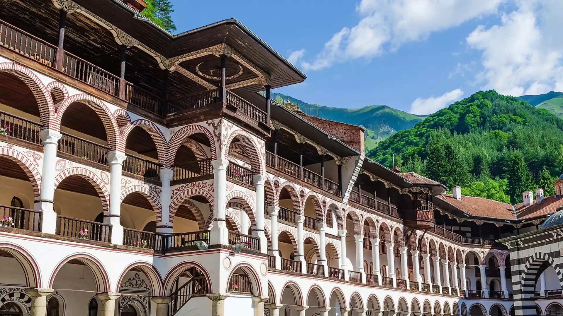 Топ 4 на най-големите манастири в България
