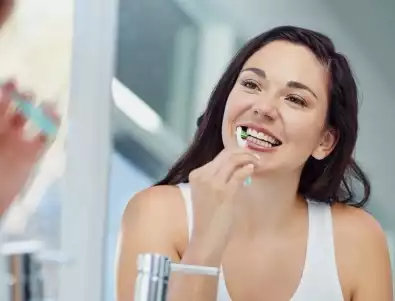 Как да почистите езика си от плака и бактерии?