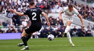 Тотнъм спря пропадането и мечтае за Шампионска лига, а Бърнли ще изпадне от английската Висша лига