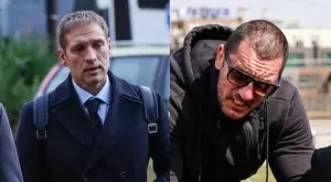 Докато ги спрягат за ЦСКА: Стилиян Петров и Мишо Александров на мач на Ливърпул с лидера на Сектор Г (СНИМКИ)