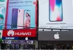 Huawei vs. Apple: Технологичните гиганти се изправят пред сериозна битка в Китай