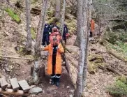 Пожарникари спасиха туристка със счупен крак в "Каньона на водопадите" (СНИМКИ)