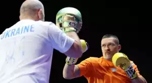 Екипът на Олександър Усик недоволства преди двубоя с Тайсън Фюри - подаде жалба