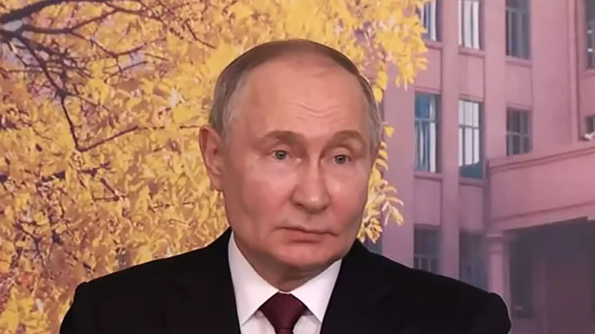 Путин обсъди патицата по пекински, която е ял в Китай, и френските войски в Украйна (ВИДЕА)