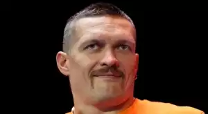 Гаф в Рияд: Говорителят на ринга объркал теглото на Усик - по-лек е