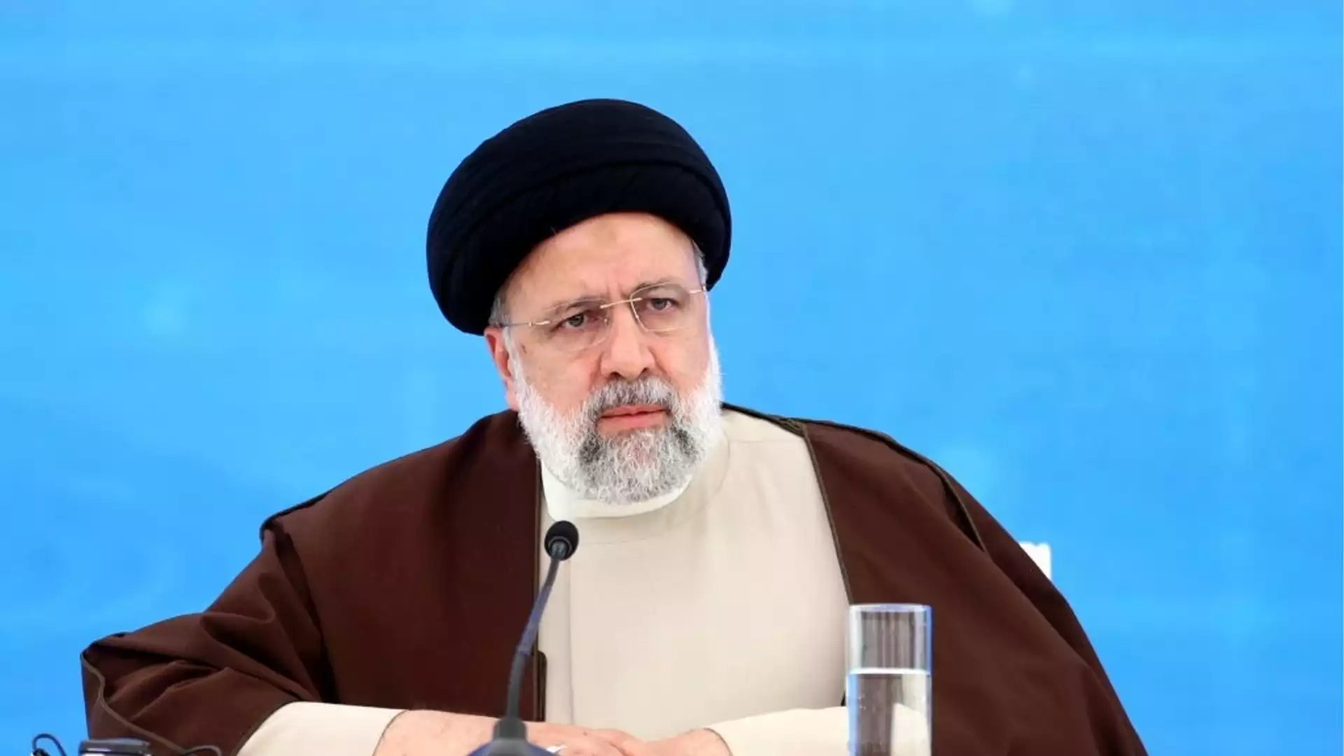 Върховният лидер на Иран призова народа да се моли за президента Ебрахим Раиси