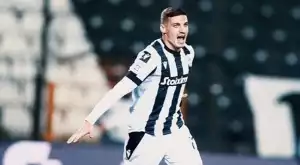 "Тумба" отесня: Десетки хиляди фенове на ПАОК посрещнаха Кирил Десподов и компания (ВИДЕО)