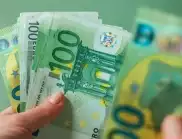 Еврото започна седмицата с опит за нов максимум спрямо долара