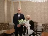 Радев удостои Лили Иванова с Почетния знак на президента (СНИМКИ)