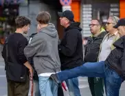 Пияни протестиращи нападнаха младежи в София (СНИМКИ)