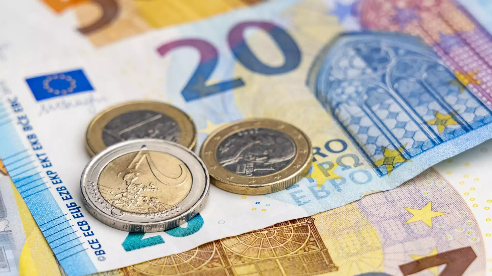 Накъде пое еврото в средата на седмицата?