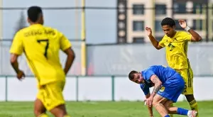 {{ otherArticle[0].article.title }}