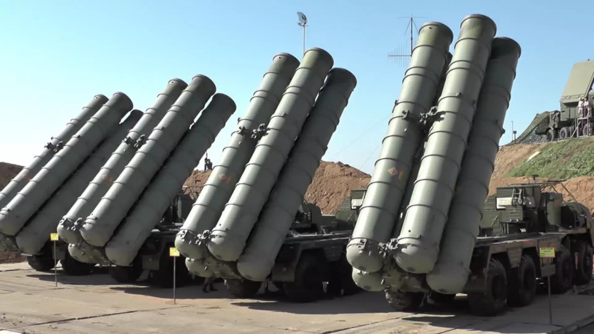 Поредни руски ракетни установки С-300/С-400 и ценно оборудване са на парчета след визита на ATACMS (ВИДЕО)
