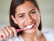 Зъболекар: Никога НЕ правете това нещо, когато си миете зъбите