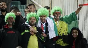 УАУ: Любимец на феновете на Лудогорец втрещи - изпи 1-литрова бутилка алкохол НАВЕДНЪЖ (ВИДЕО)