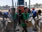 2 000 камиона с помощи са блокирани на границата в Рафах 