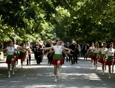 Русе отбеляза 24 май с традиционно шествие и празничен концерт-спектакъл 