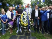 Без Сираков: Футболисти, шефове и фенове отбелязаха 110-годишнината на Левски (СНИМКИ)