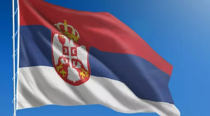 В Сърбия искат учениците да носят униформи с цветовете на националния флаг 