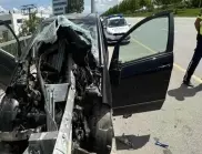 Като по чудо: Шофьор оцеля в ужасяваща катастрофа в София (СНИМКА)