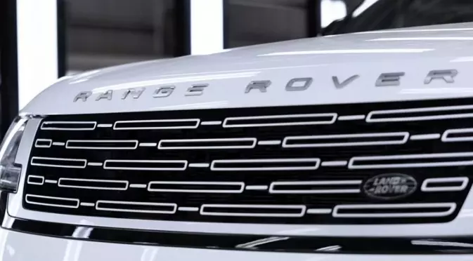 Range Rover за първи път ще се произвежда извън Великобритания