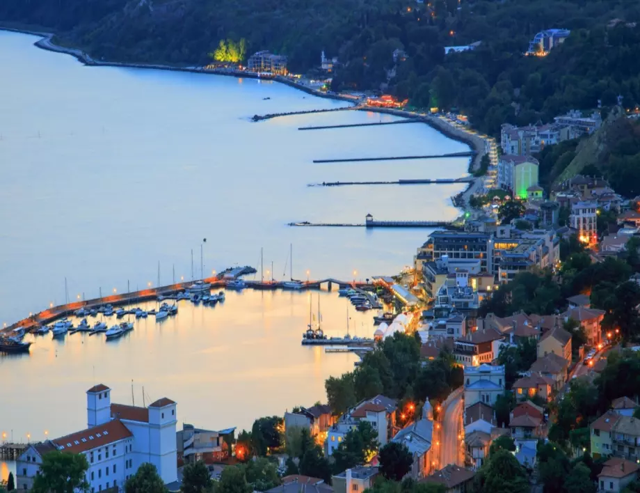 Заради липсата на кадри: Хотелиерите по Черноморието вдигат заплатите 
