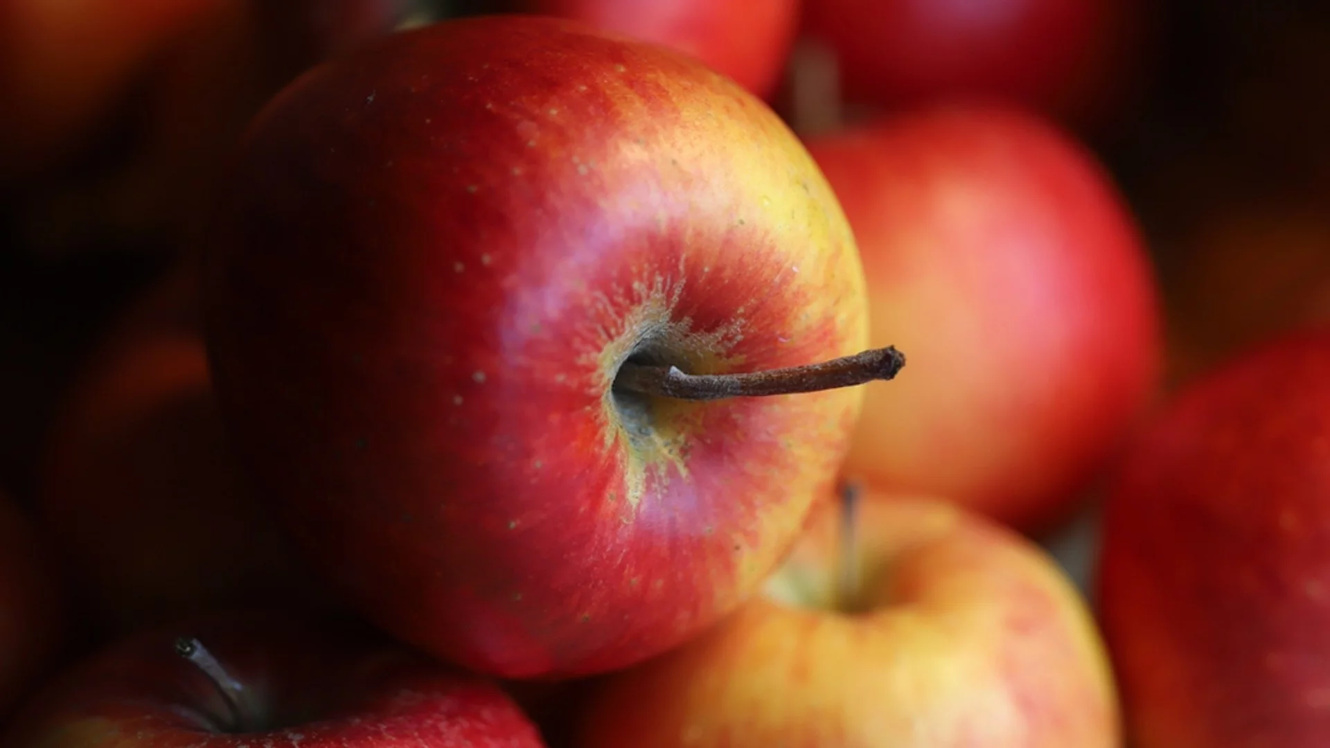 10 причини да ядете ябълки всеки ден