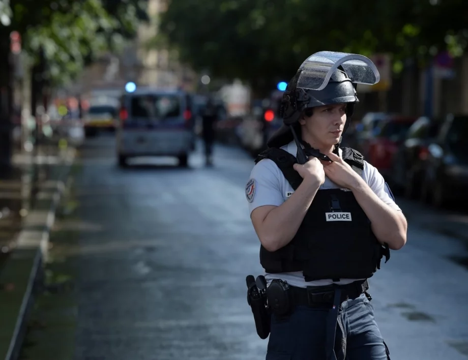 Франция конфискува 2,4 тона кокаин от риболовна лодка в Атлантическия океан