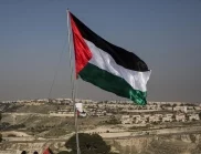 Крайноляв депутат с палестинско знаме спря заседанието на френския парламент (ВИДЕО)