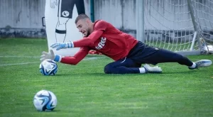 {{ otherArticle[0].article.title }}