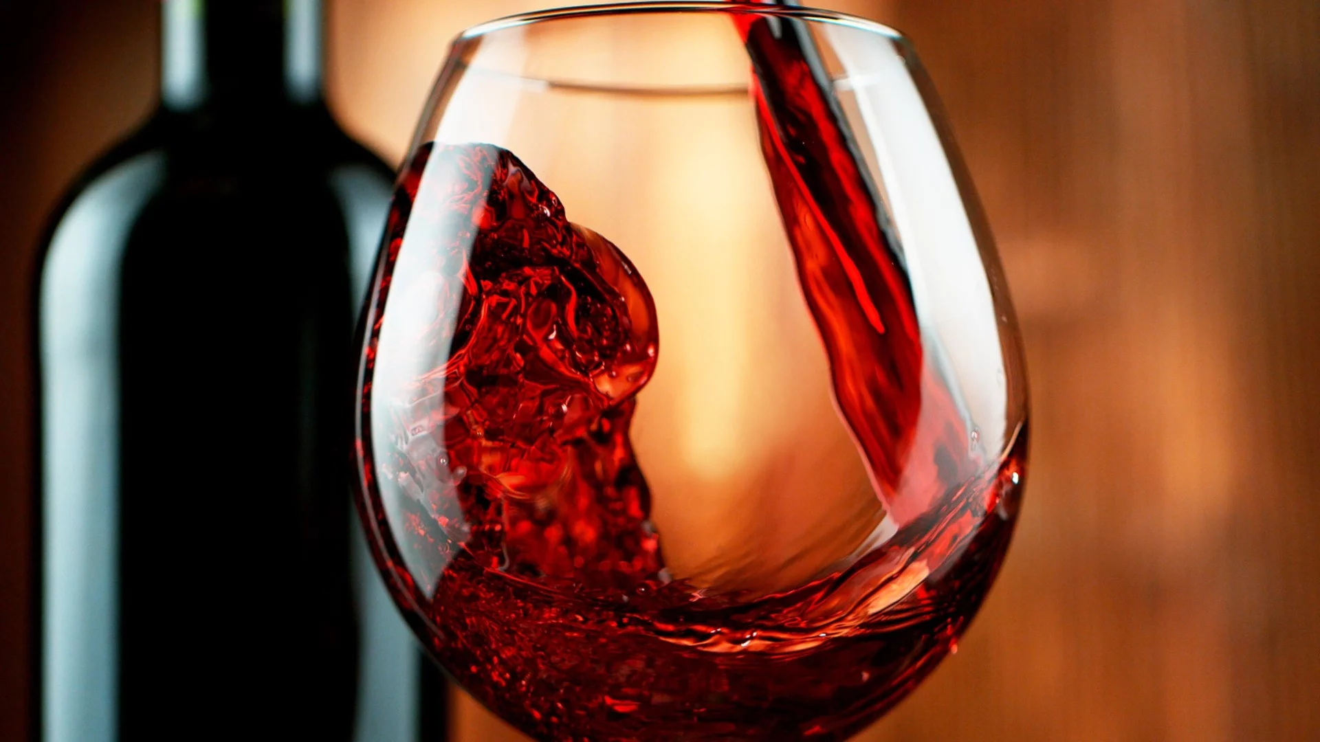 Защо червеното вино е по-добро от бялото за здравето на червата?
