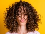 Ще съсипете косата си: 6 неща, които не трябва да правите с къдрава коса