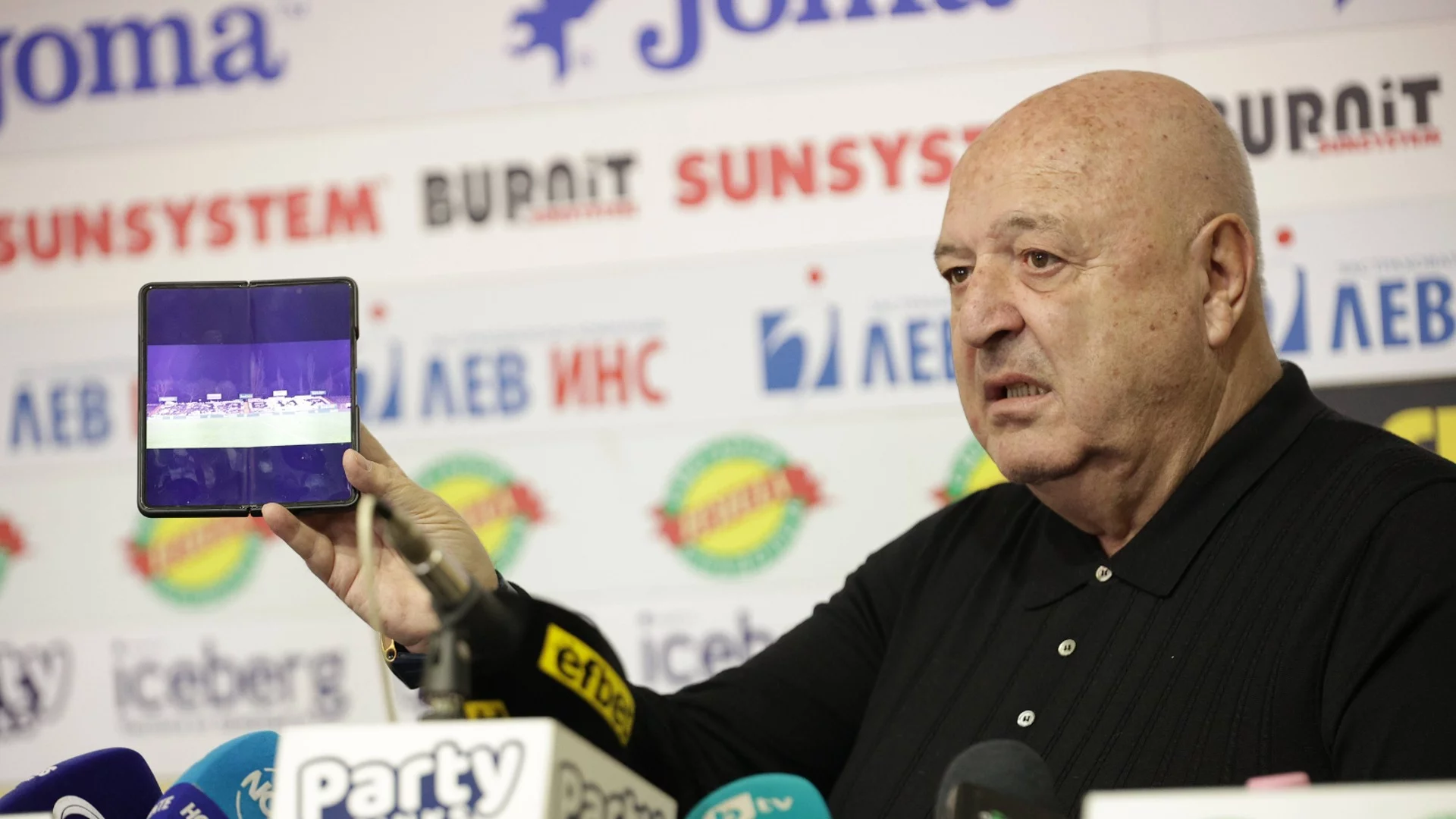 Венци Стефанов: Папазки ще постигне резултати в ЦСКА, ако не го набутат с ментета