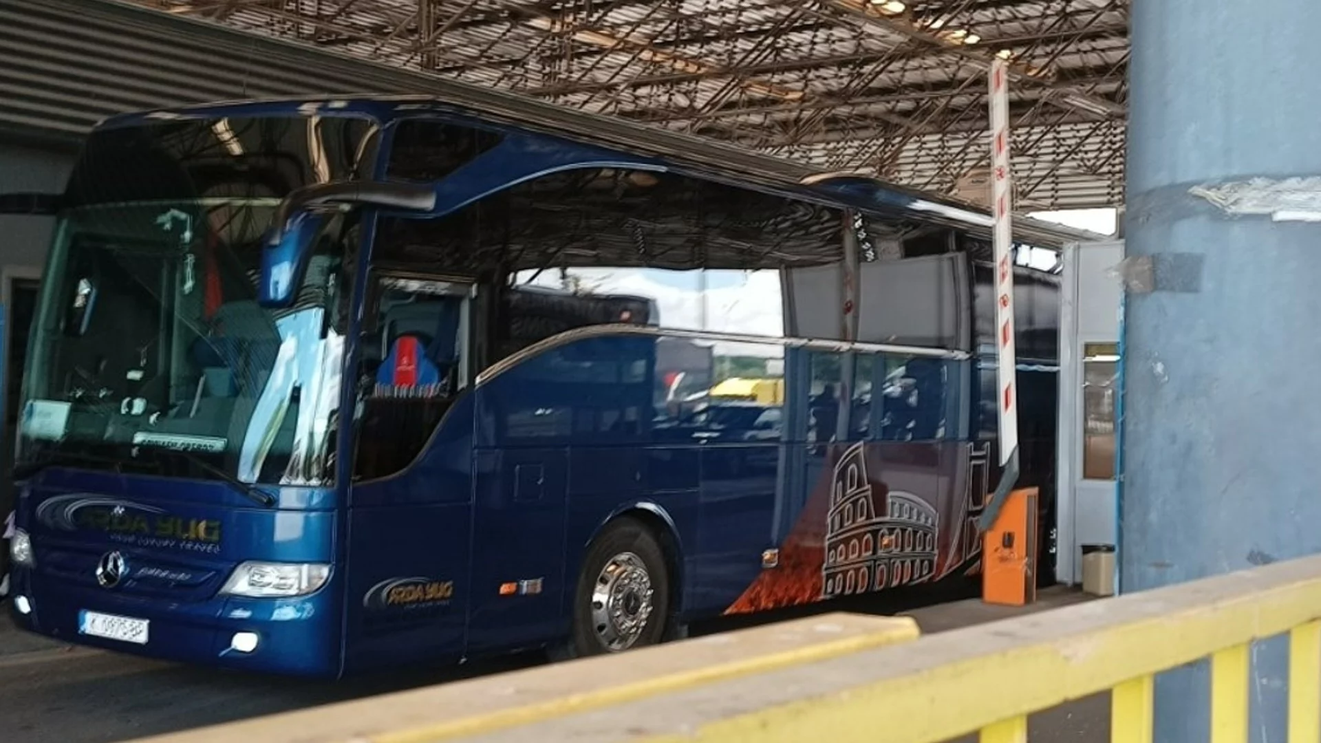 Провериха 40 туристически автобуса, идващи от Турция