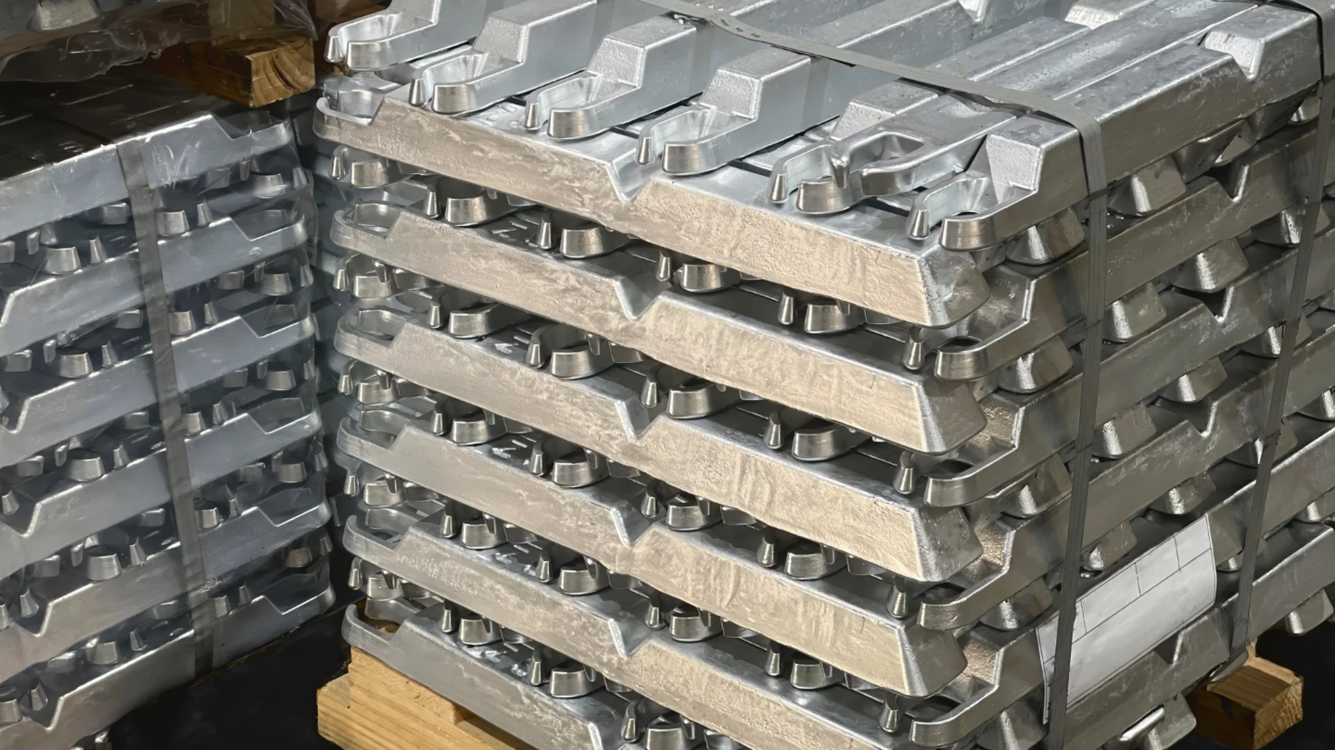 Цената на алуминия скочи до 2-годишен връх 