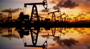 Цените на петрола обърнаха курса преди данните за запасите в САЩ