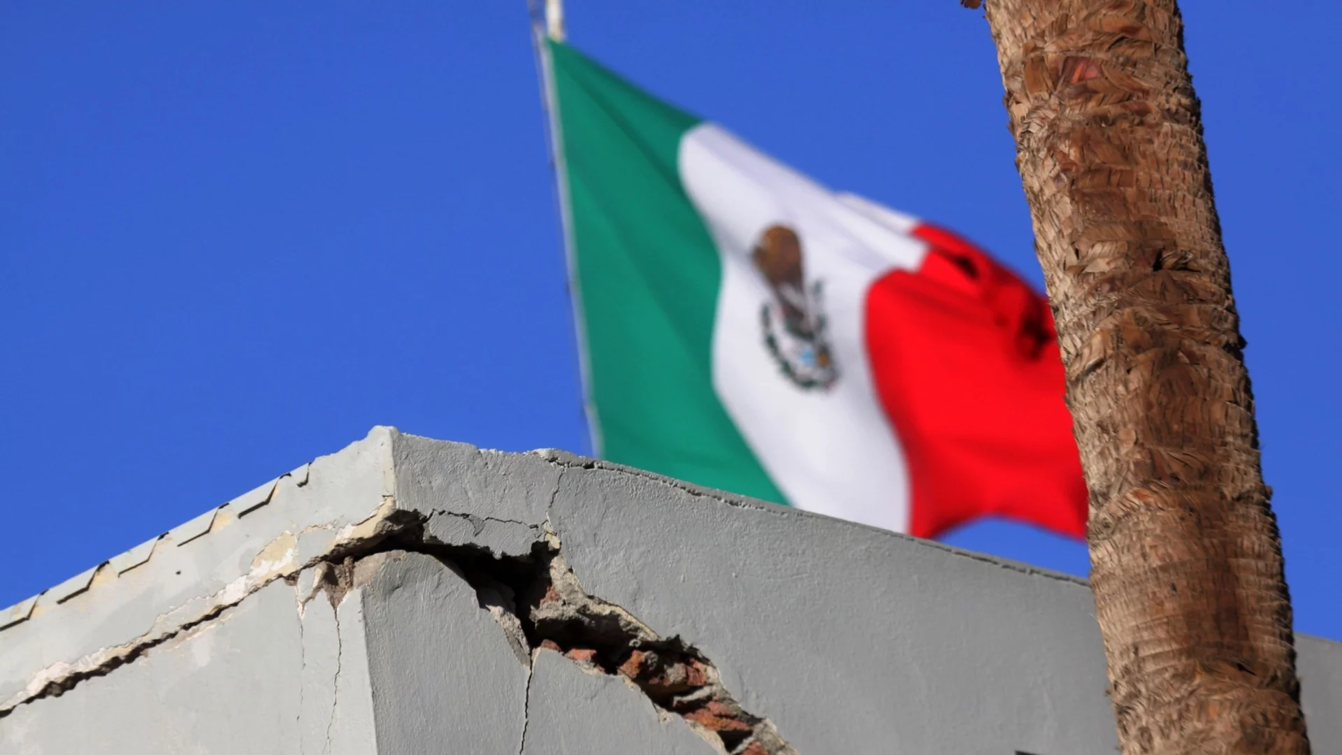 Убиха кандидат за кмет в Мексико (ВИДЕО, 18+)