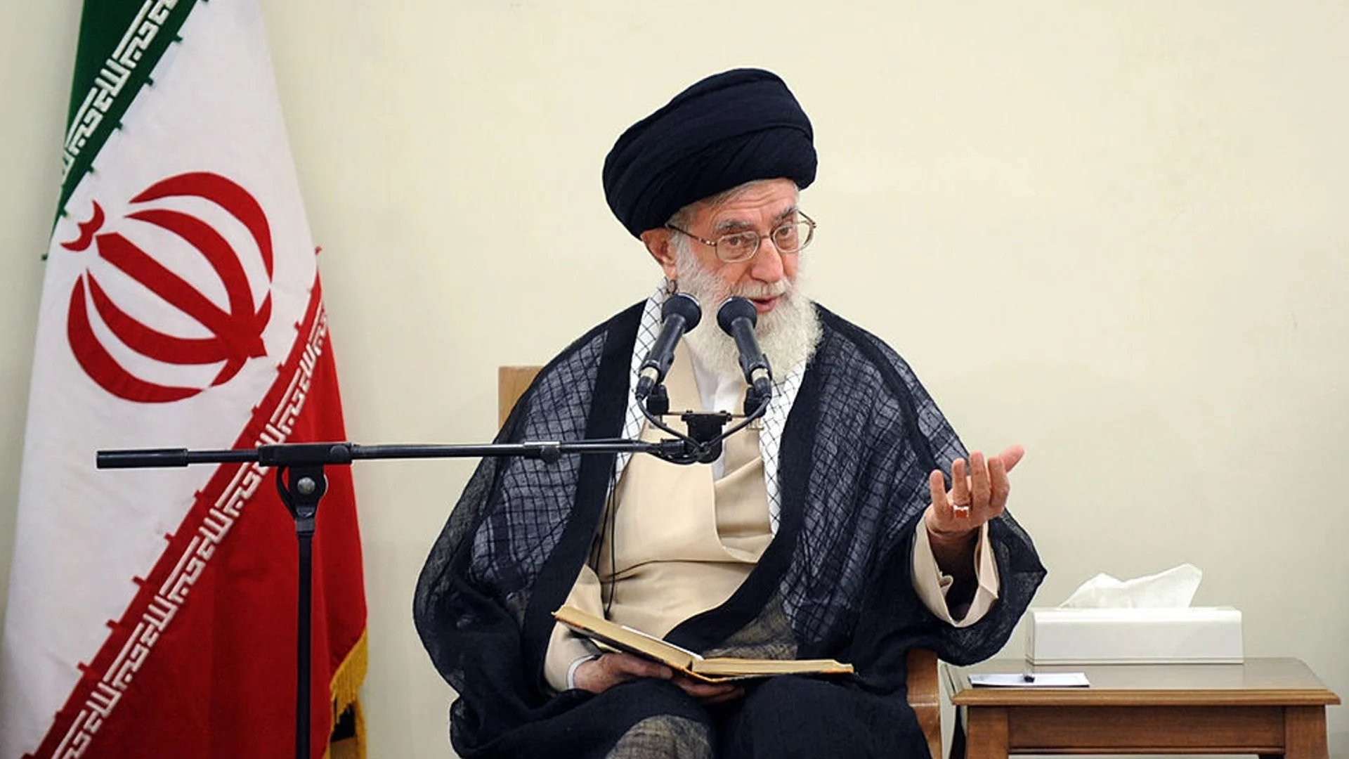Иранският върховен лидер примамва студенти от САЩ: "Вие сте наши съюзници"