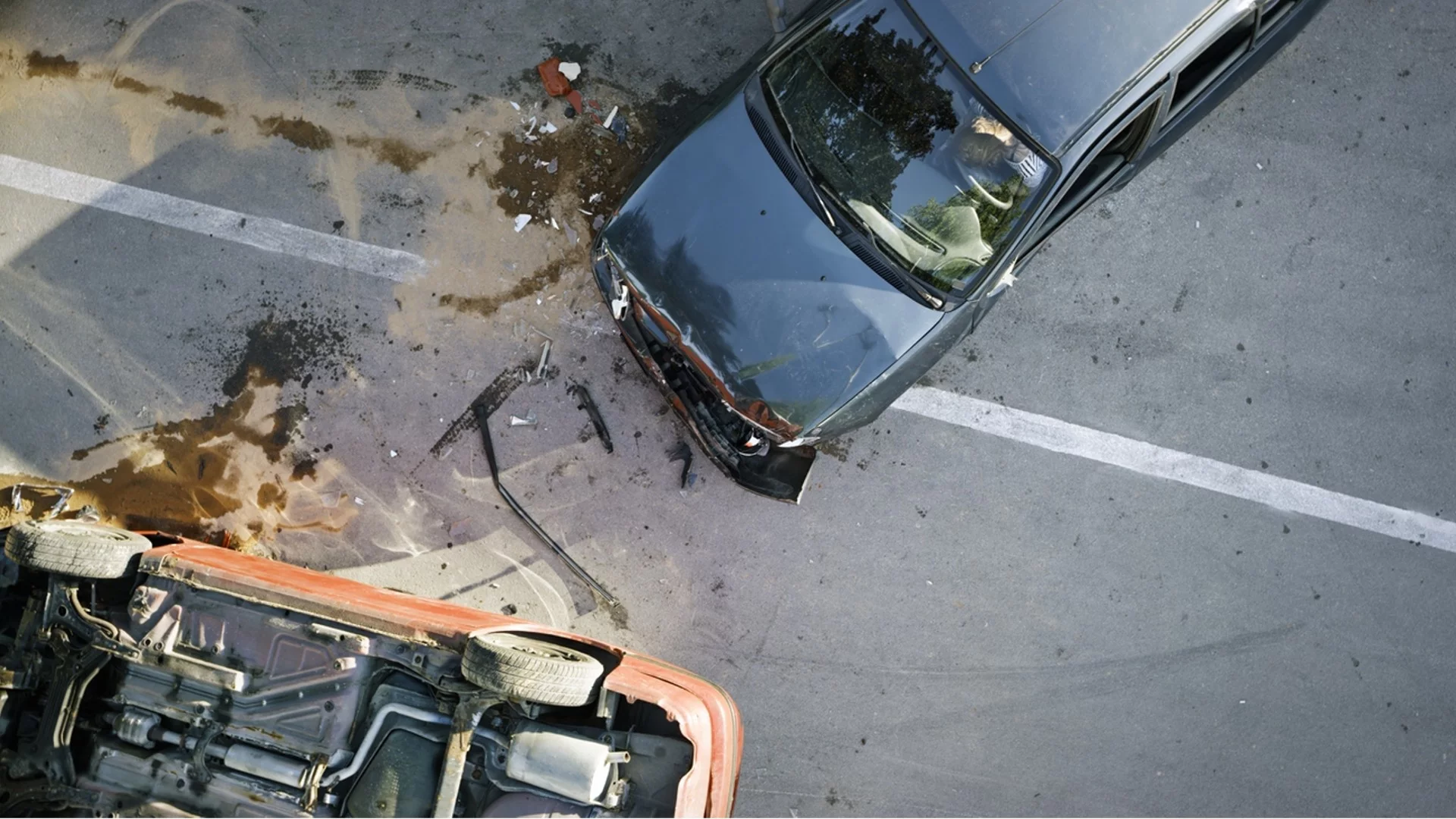 След умишлен челен сблъсък с друга кола: Обвиниха шофьорка в София (ВИДЕО)