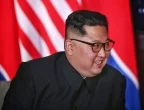 Ким Чен Ун наблюдава поредно изстрелване на ракети с голям обсег  