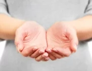 Какво причинява пожълтяване на дланите на ръцете ви?